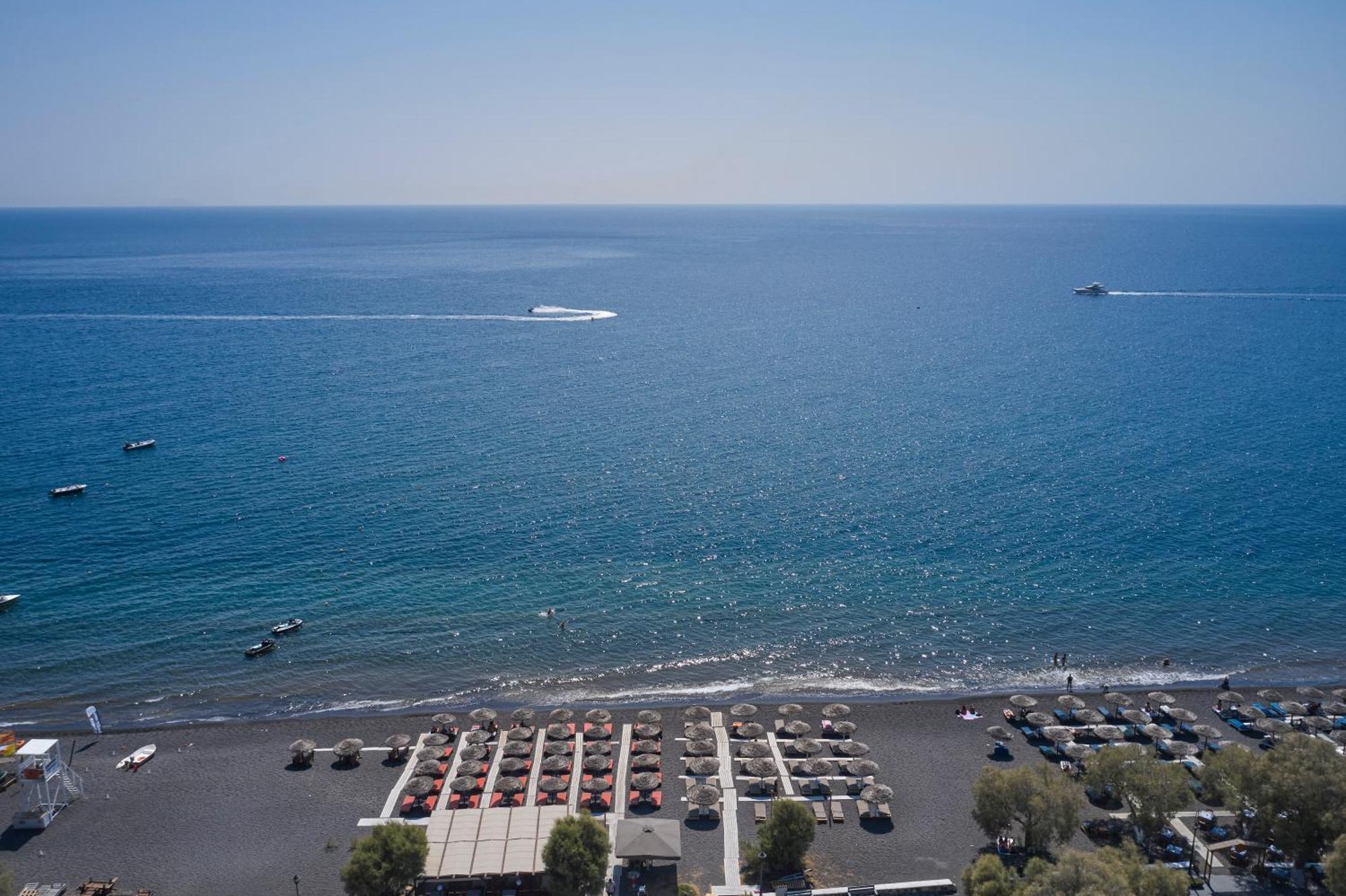Heyday Luxury Suites Perissa  Esterno foto