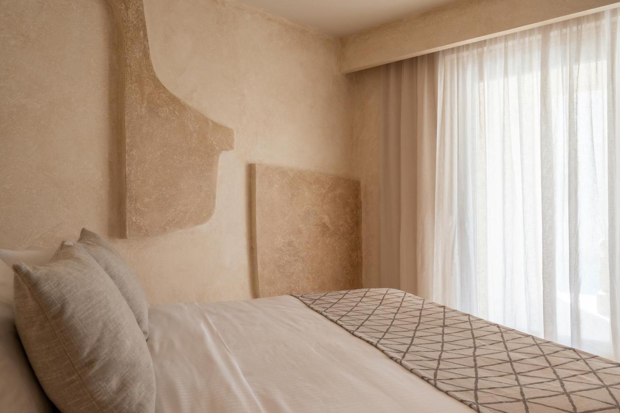 Heyday Luxury Suites Perissa  Esterno foto